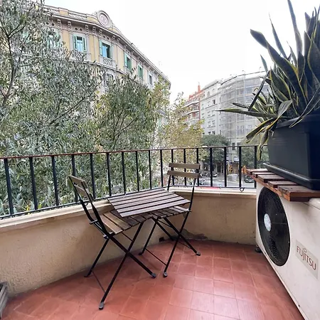 Centric Eixample Clinic Aribau 아파트 *